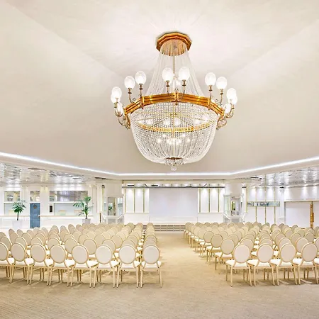 Fairmont Ξενοδοχείο 4*