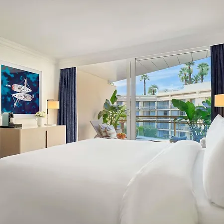 Fairmont Hotel 4*