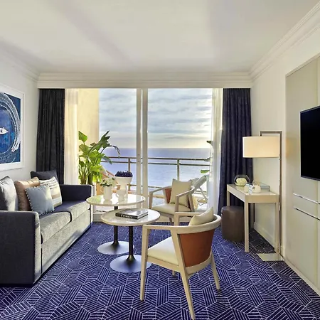 Fairmont Hotel 4*