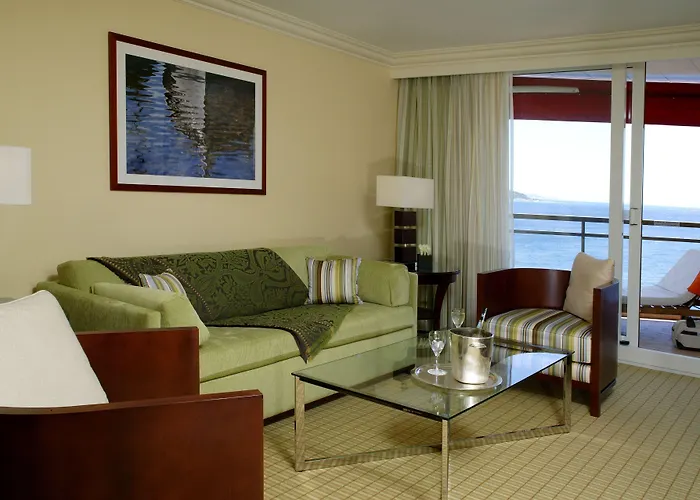 Fairmont Hotel 4*